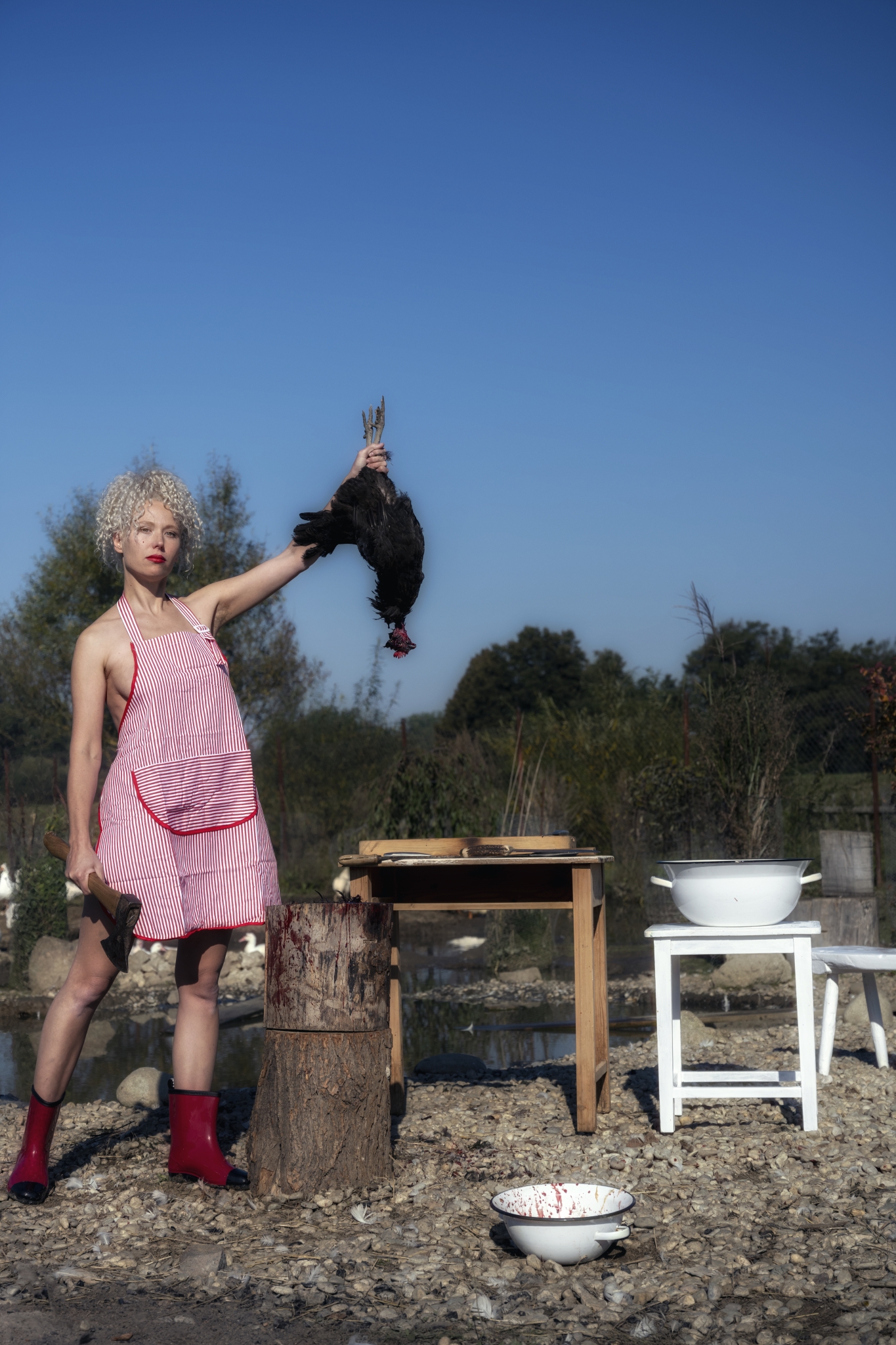 Foto: © Petr Strbačka, Edice Na dvorku, Model: Šarlota Draco