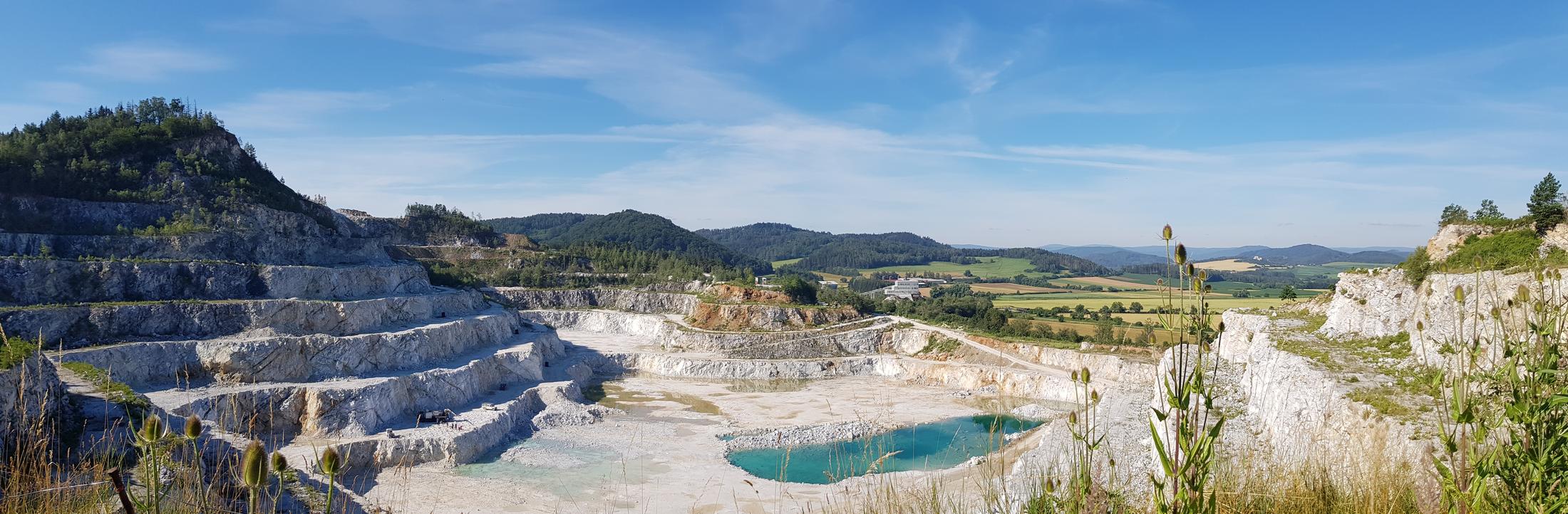Lom Velké Hydčice -  lokace FOTOKONTAKT