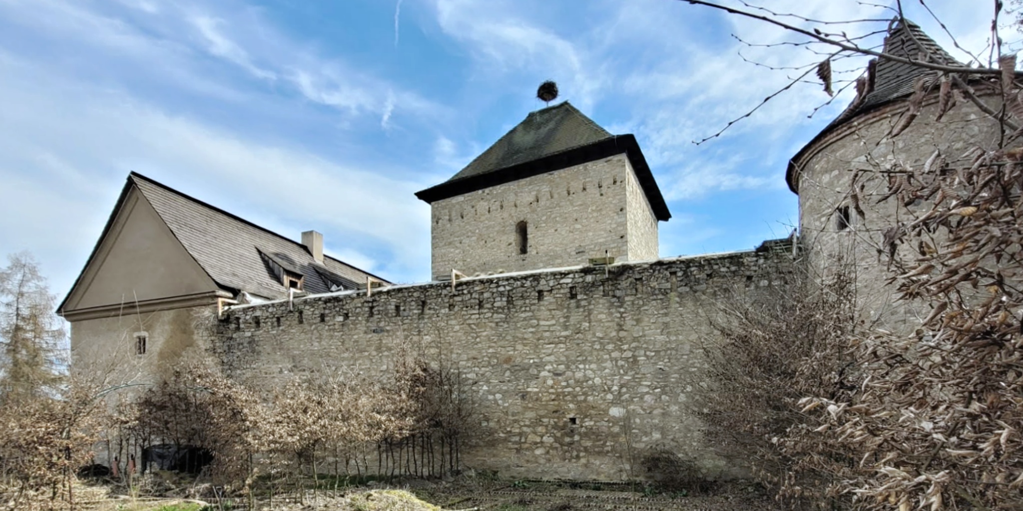 Dolní tvrz ( Barochovská ) Kestřany
