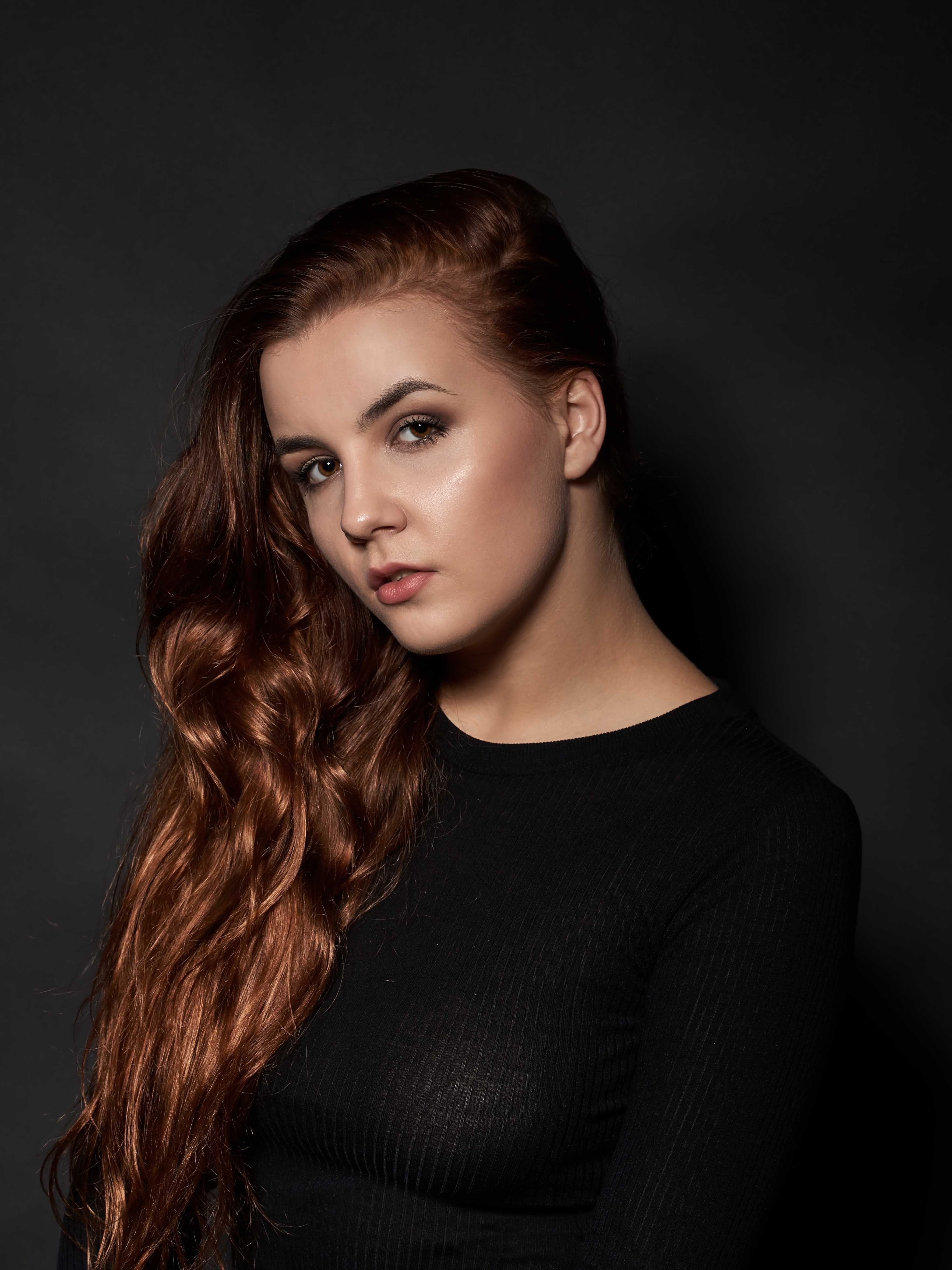 ALŽBĚTA - FOTOKONTAKT - SPOLUPRACUJÍCÍ MODELKY
